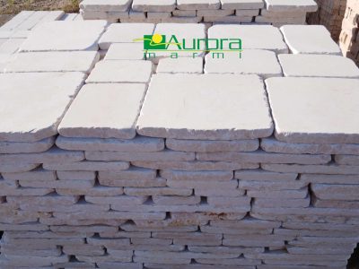 PAVIMENTO BURATTATO PIETRA DI APRICENA