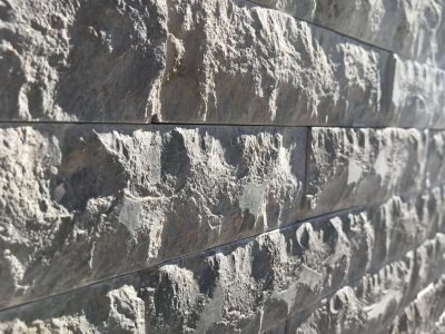 Pietra naturale "Tryste Gray" , finitura a spacco