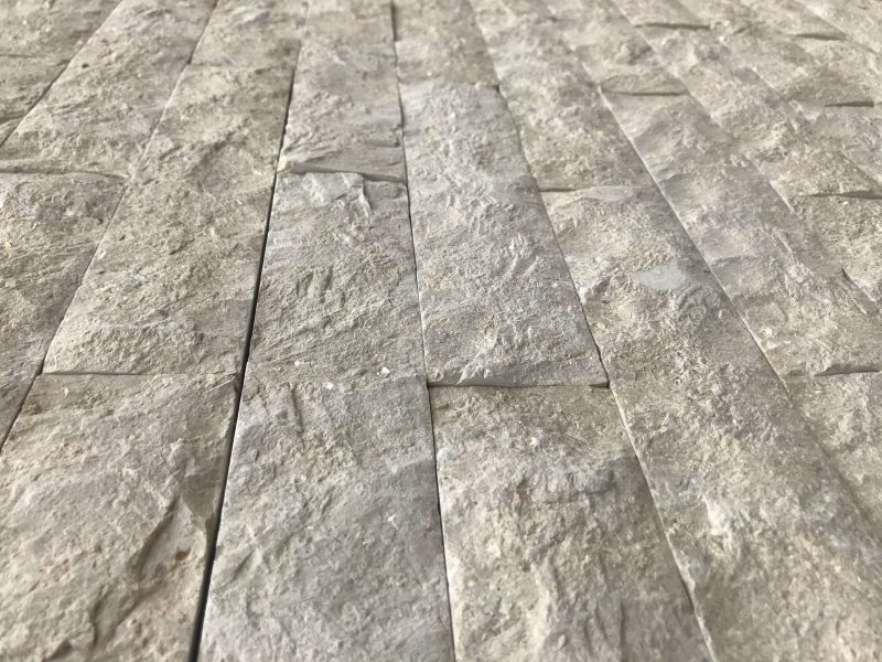 Pietra naturale "Tryste Beige" , finitura a spacco