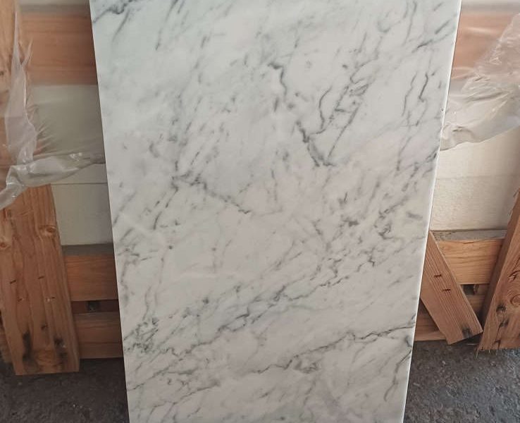BIANCO CARRARA VENATINO 610X305X10 MM LEVIGATO BISELLATO