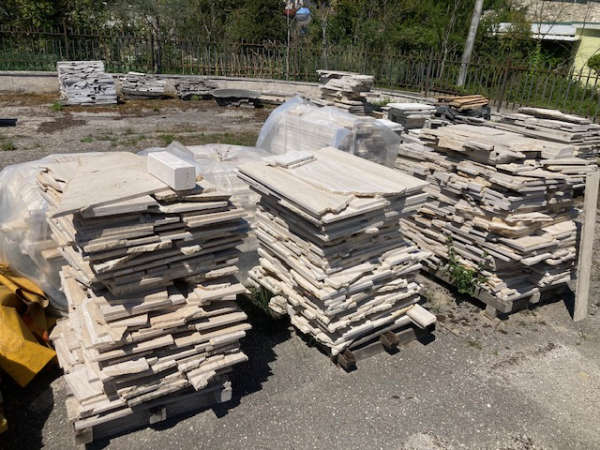 Cocciame per palladiana in travertino