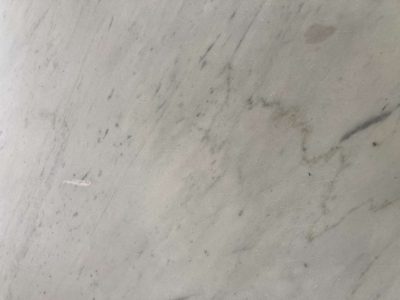 Piano in marmo arabescato di una tavola da pranzo