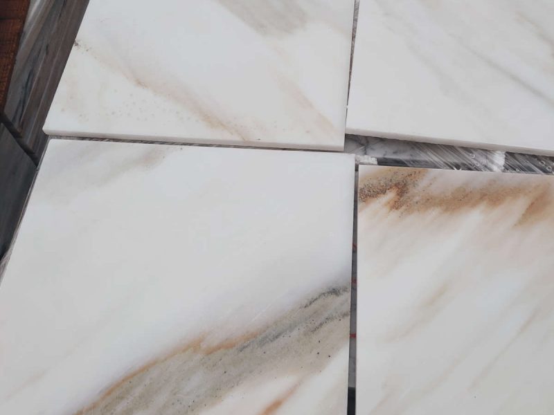 Vendita di materiale bianco Carrara e calacatta