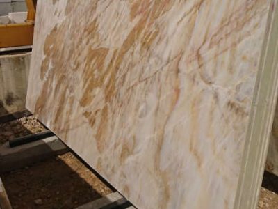 Verona onyx slabs