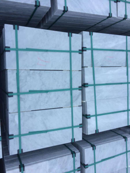 Pavimento in marmo Bianco Carrara