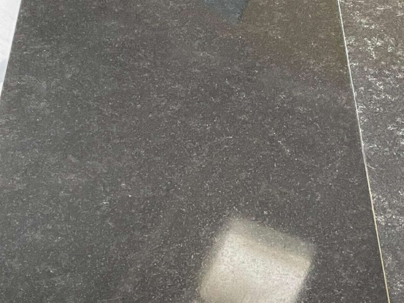 Stock Tiles Black