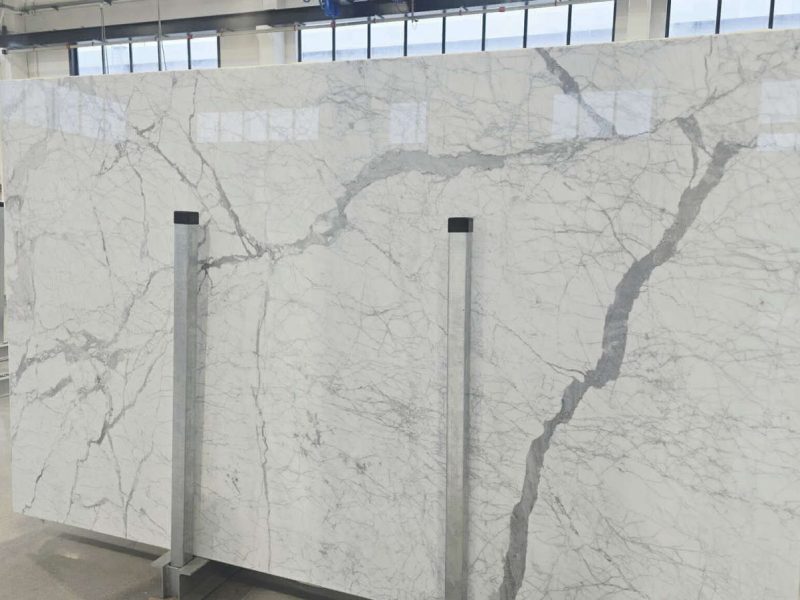 Bianco Statuarietto