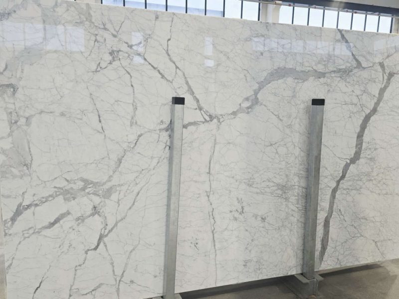 Bianco Statuarietto
