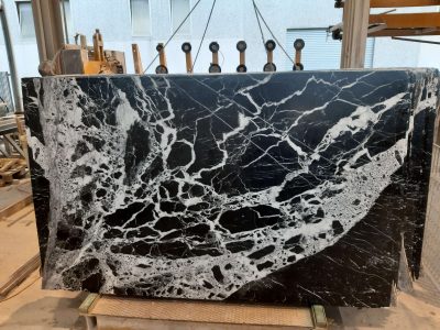 Nero Fantastico extra venato
