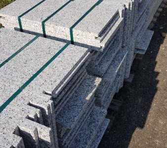 Bianco Sardo e Rosa Beta pavimento di seconda scelta