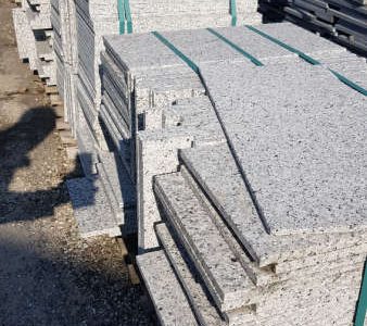Bianco Sardo e Rosa Beta pavimento di seconda scelta