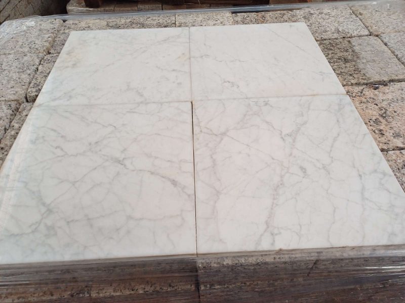 Lastre di marmo di Carrara