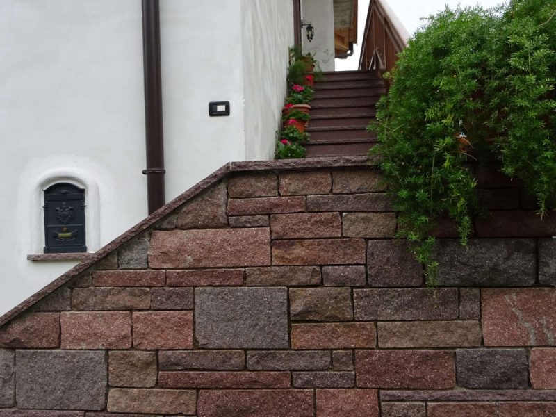 RIVESTIMENTO IN PORFIDO